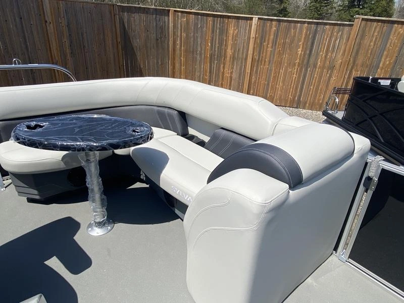 2025 Sylvan Mirage Cruise 818 Cruise alt