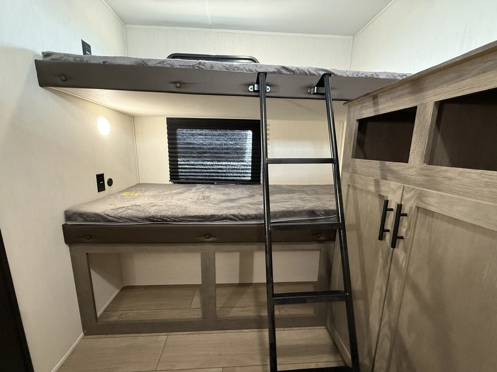 Alpha Wolf 280 Qbs 2026 alt