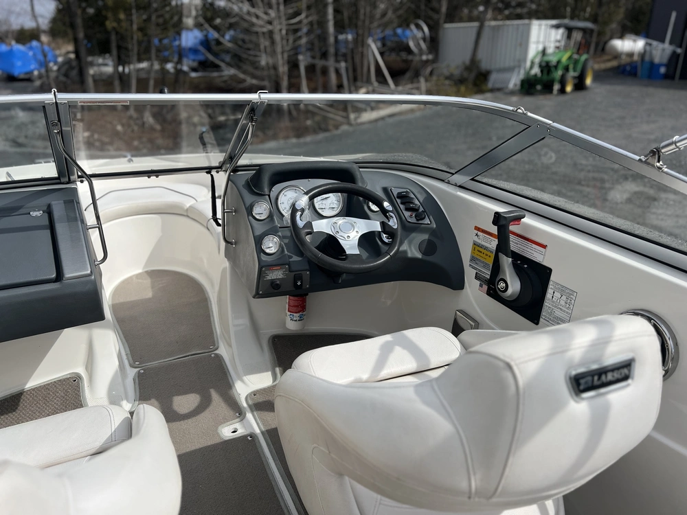 Larson Lx1850 2011 alt