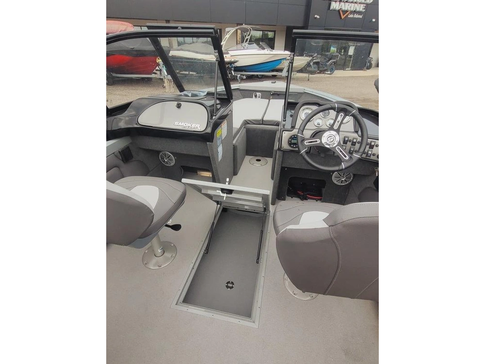 2023 Smoker-craft Ultima 182 alt
