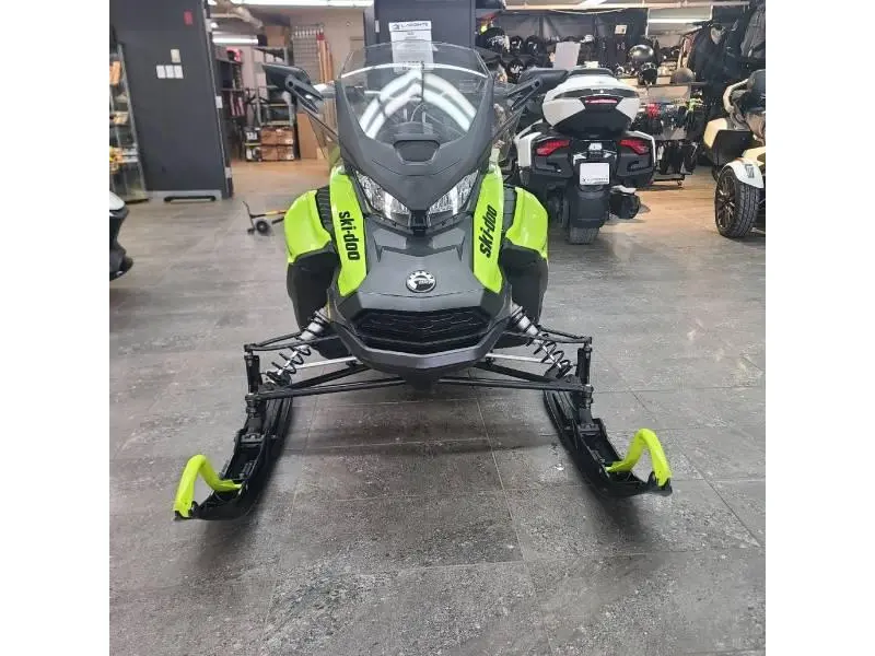 Ski-Doo renegade adrenaline 900 2020