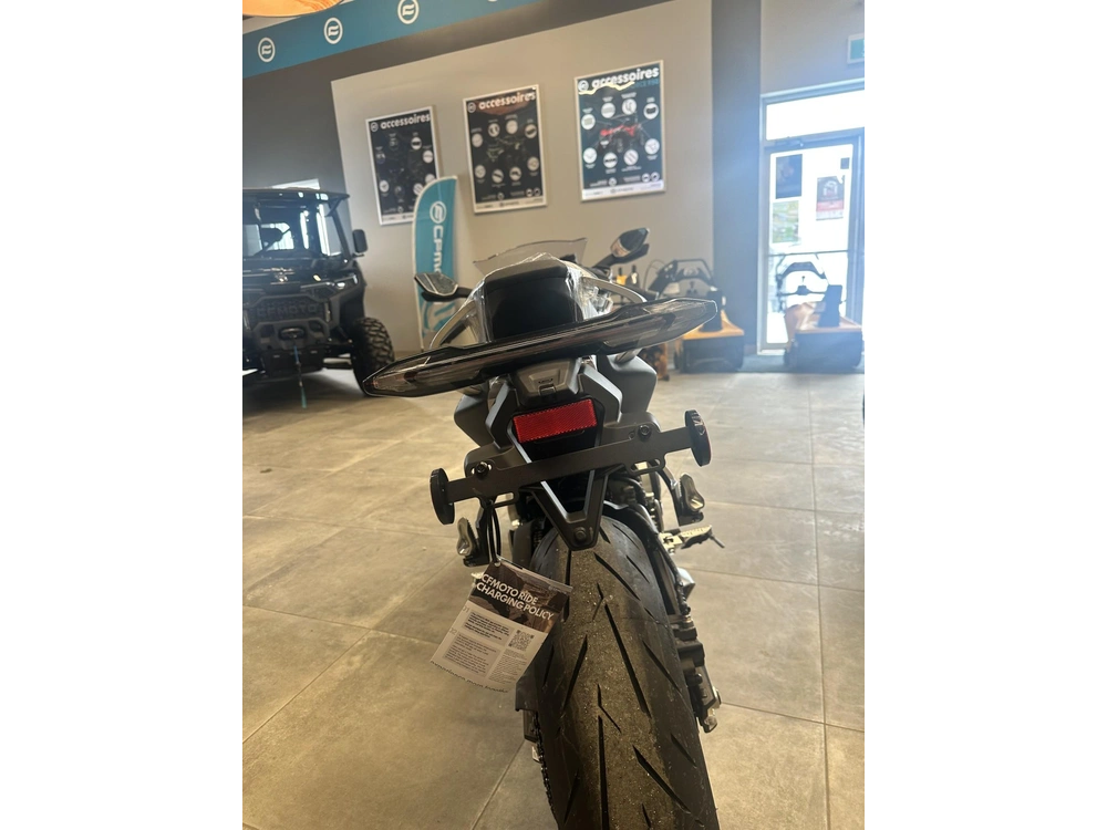 2026 Cfmoto 675ss alt