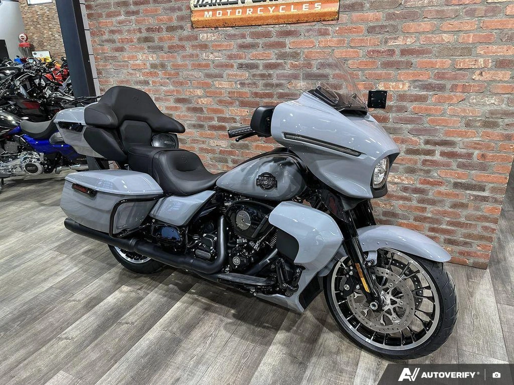 2026 Harley-davidson Street Glide Limited alt