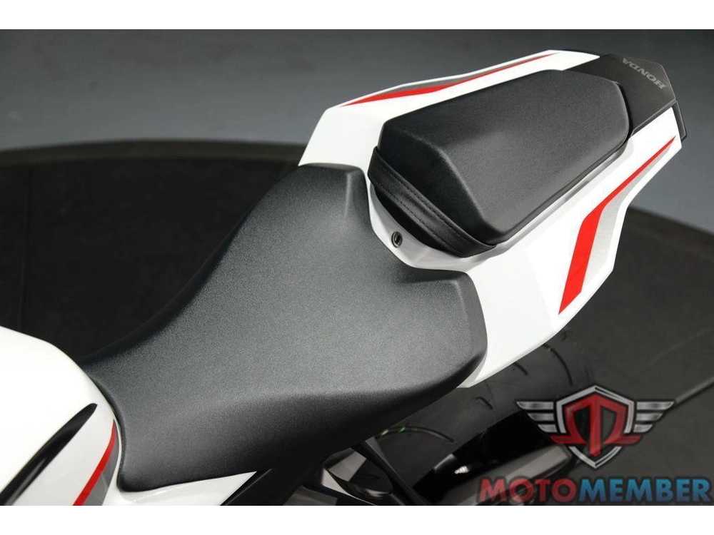 2026 Honda Cbr1000rr alt