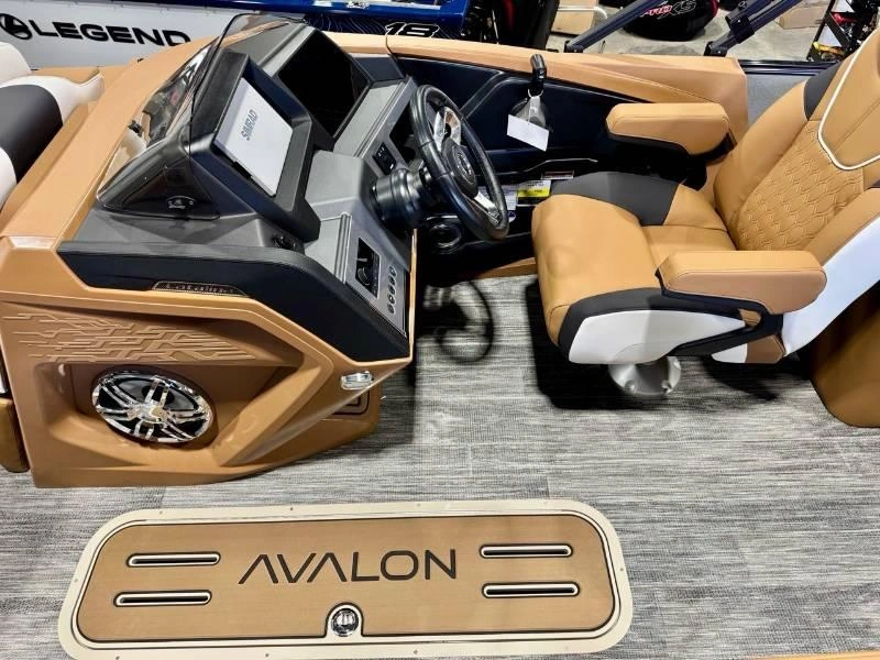 2026 Avalon Catalina Quad Lounger 23 Pieds alt