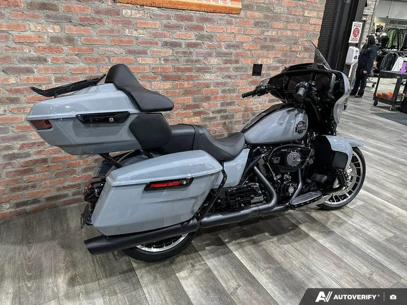 2026 Harley-Davidson Street Glide Limited thumbnail 21