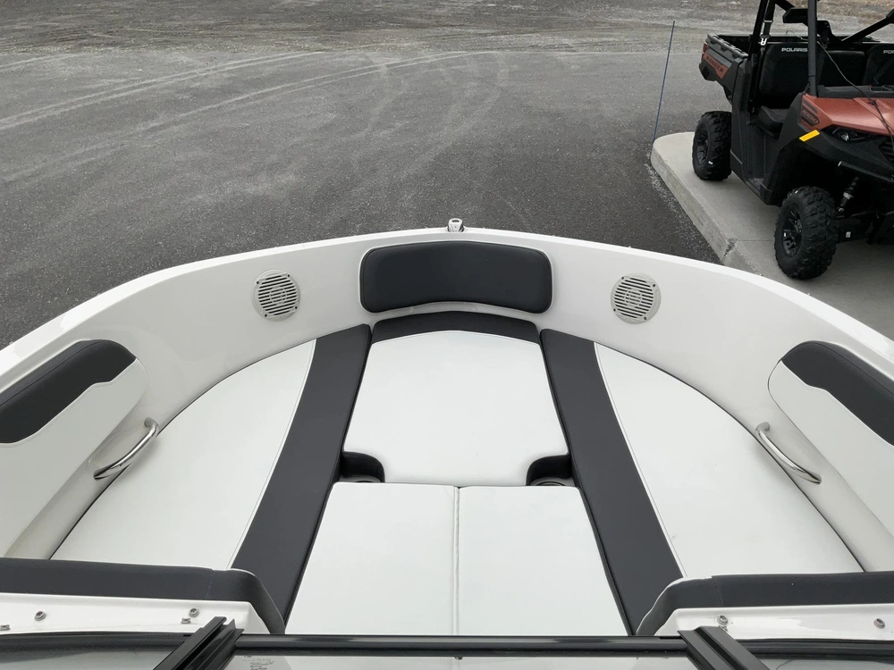 2021 Bayliner Vr6 alt