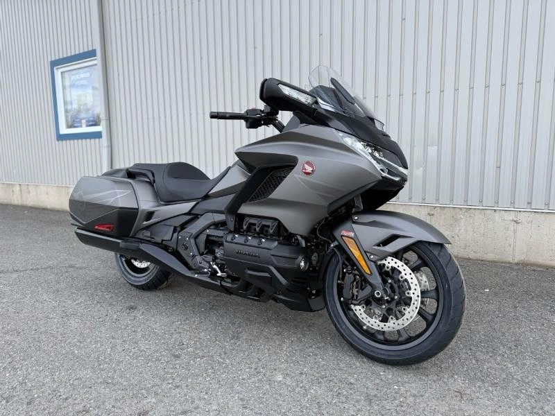 2026 Honda Gold Wing alt