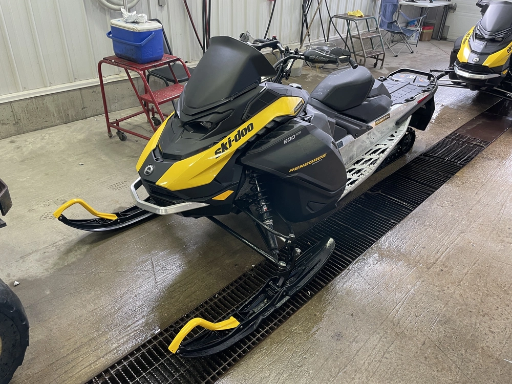 Ski-doo Renegade Sport 600 Ace 2026 alt