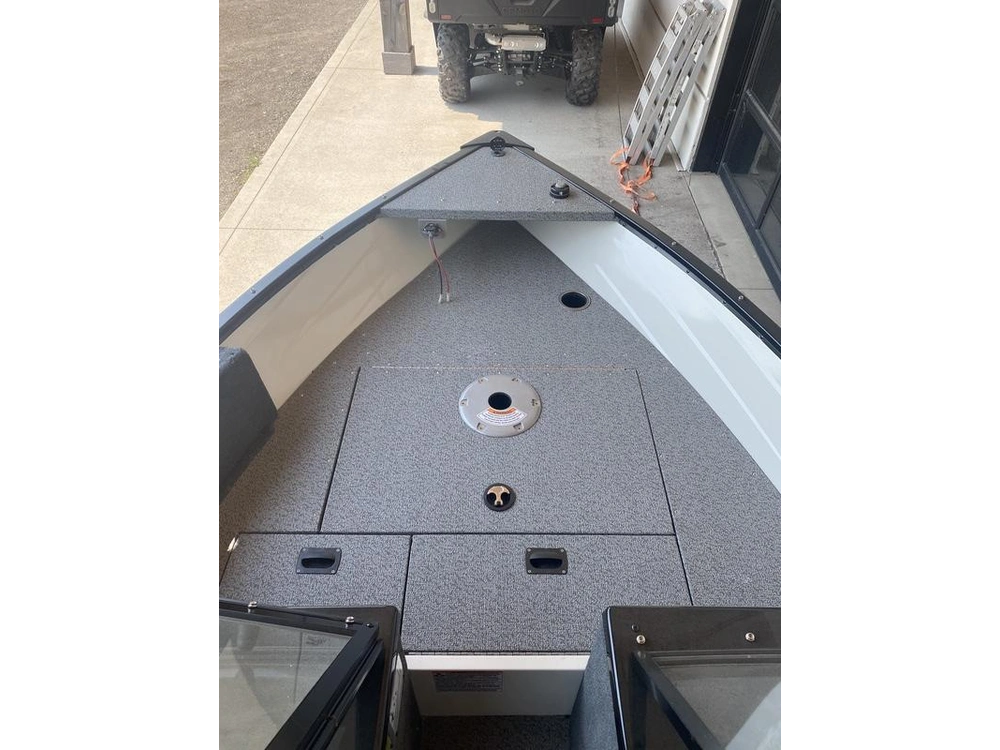 2026 Legend Boats R15 alt