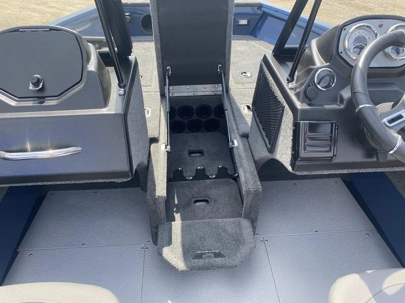 2025 Smoker-craft Excursion 166 Dc alt