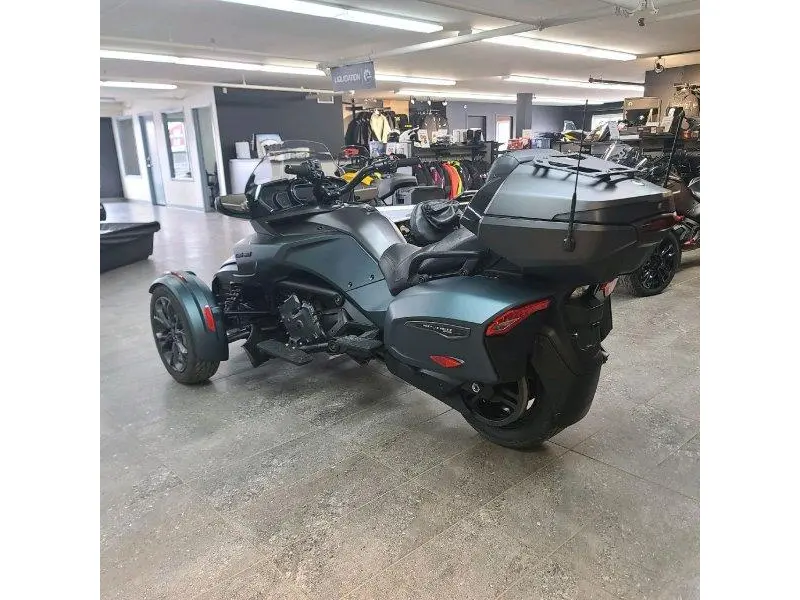2023 Can-Am F3 Limited Special Series SE6 thumbnail 3