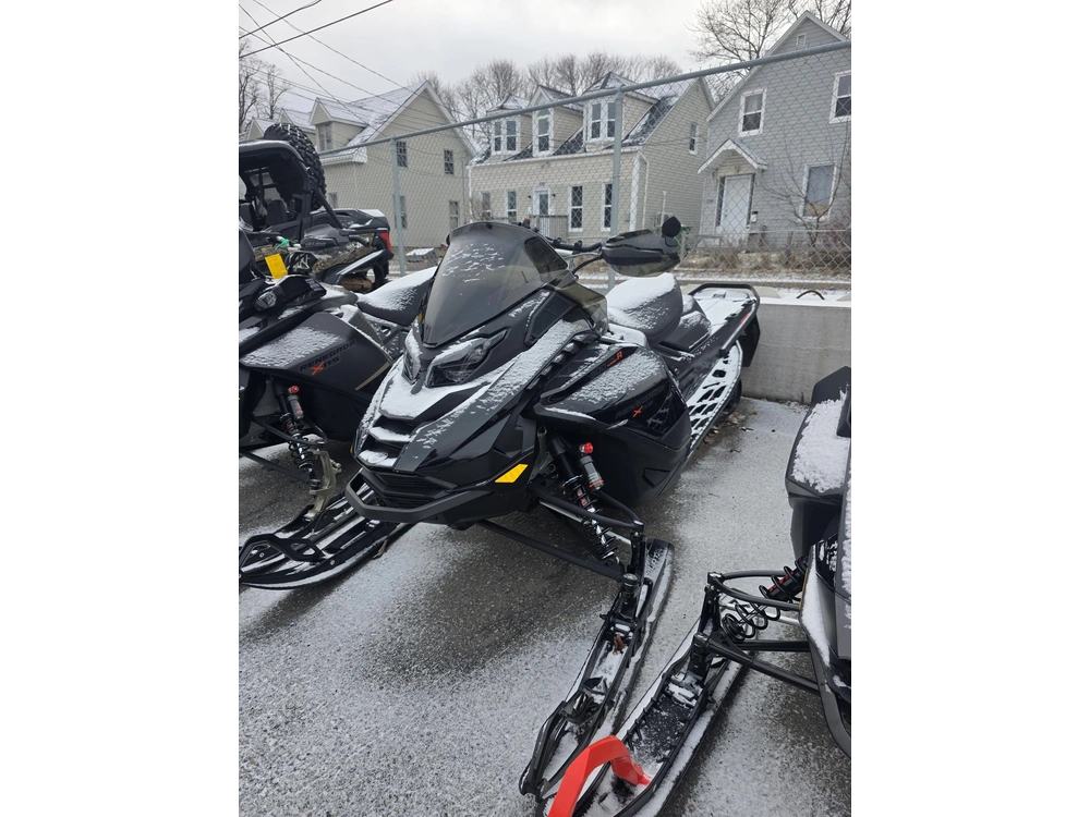 2025 Ski-doo Renegade Xrs 900 Ace Turbo R