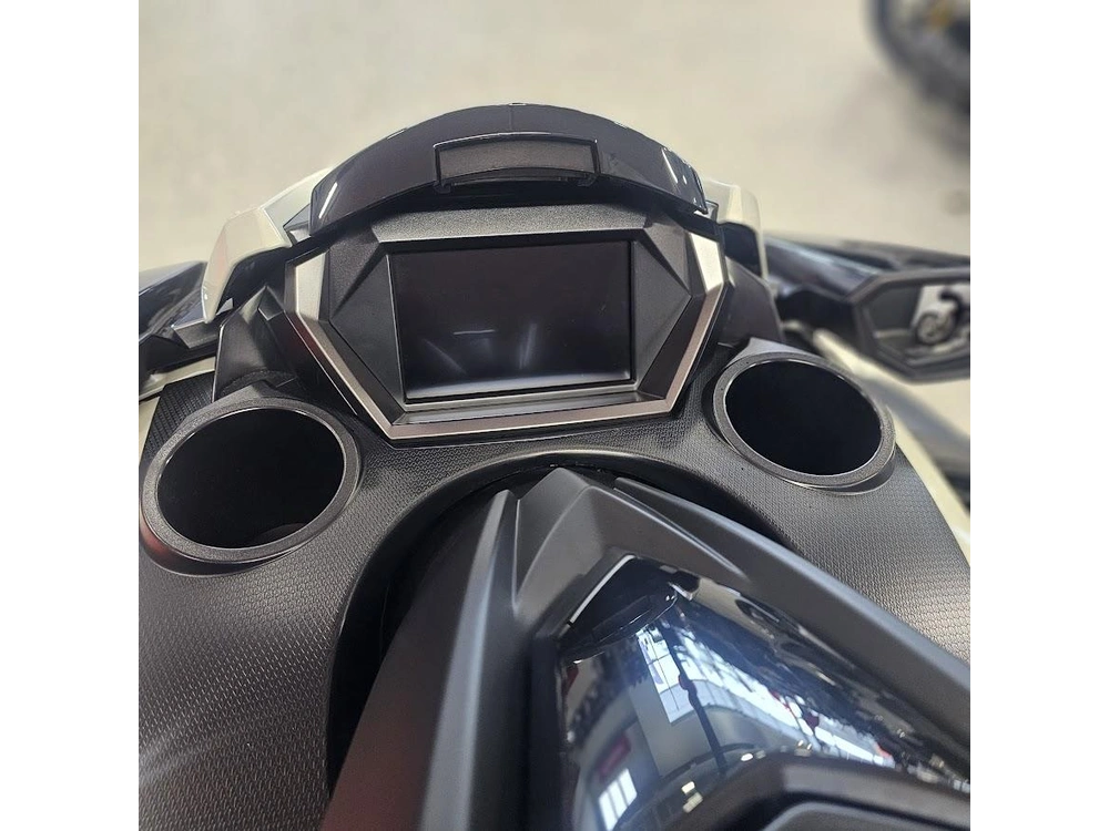 2025 Yamaha Fx Limited Svho alt