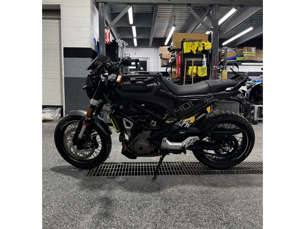 2021 Husqvarna Svartpilen 401 alt