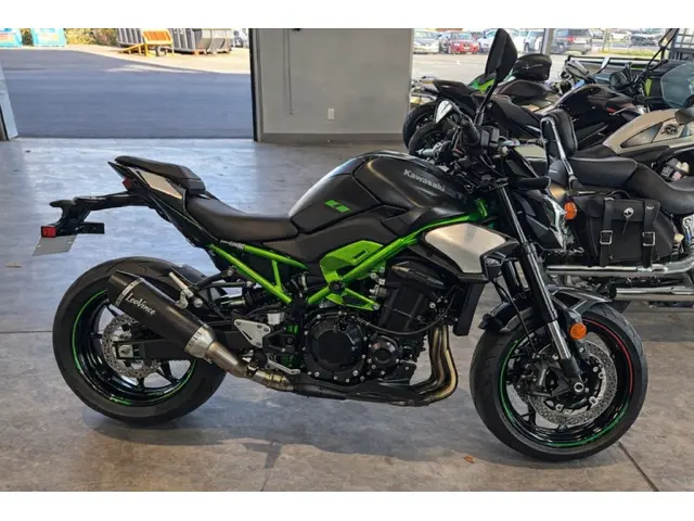 2025 Kawasaki Z900 ABS z900 zr900 er900 z zr er 900 exhaust LEO VINCE INCLUS