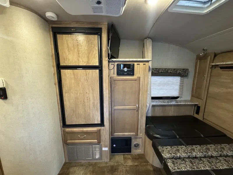 2018 Gulfstream VISTA 19RBS thumbnail 2