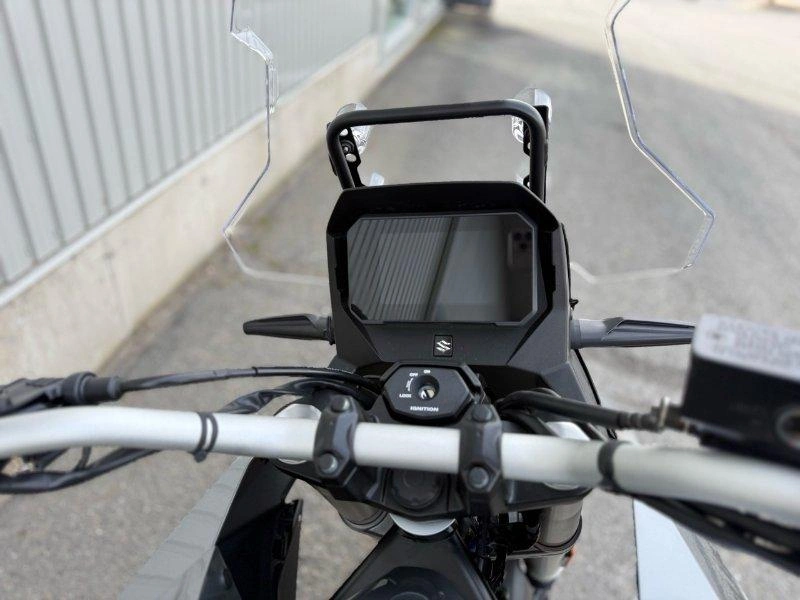 2026 Suzuki V-strom 800 alt