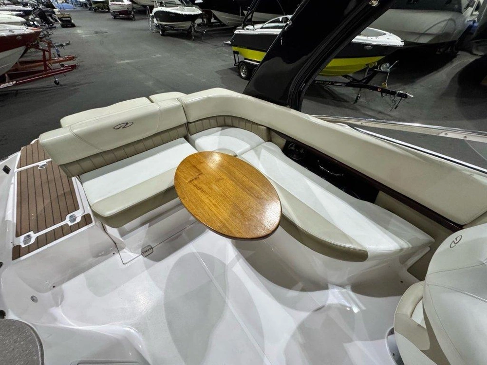 2011 Regal 2550 alt