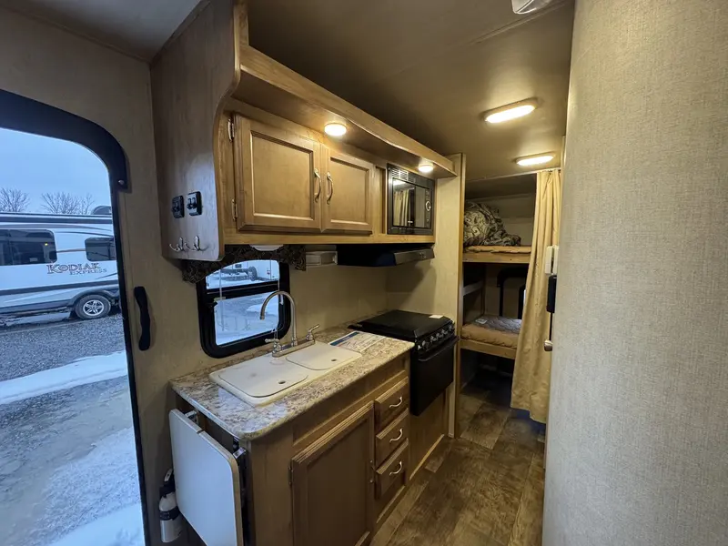 2018 Gulfstream VISTA 19RBS thumbnail 13