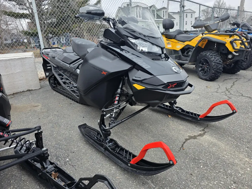 2022 Ski-Doo Backcountry X 850