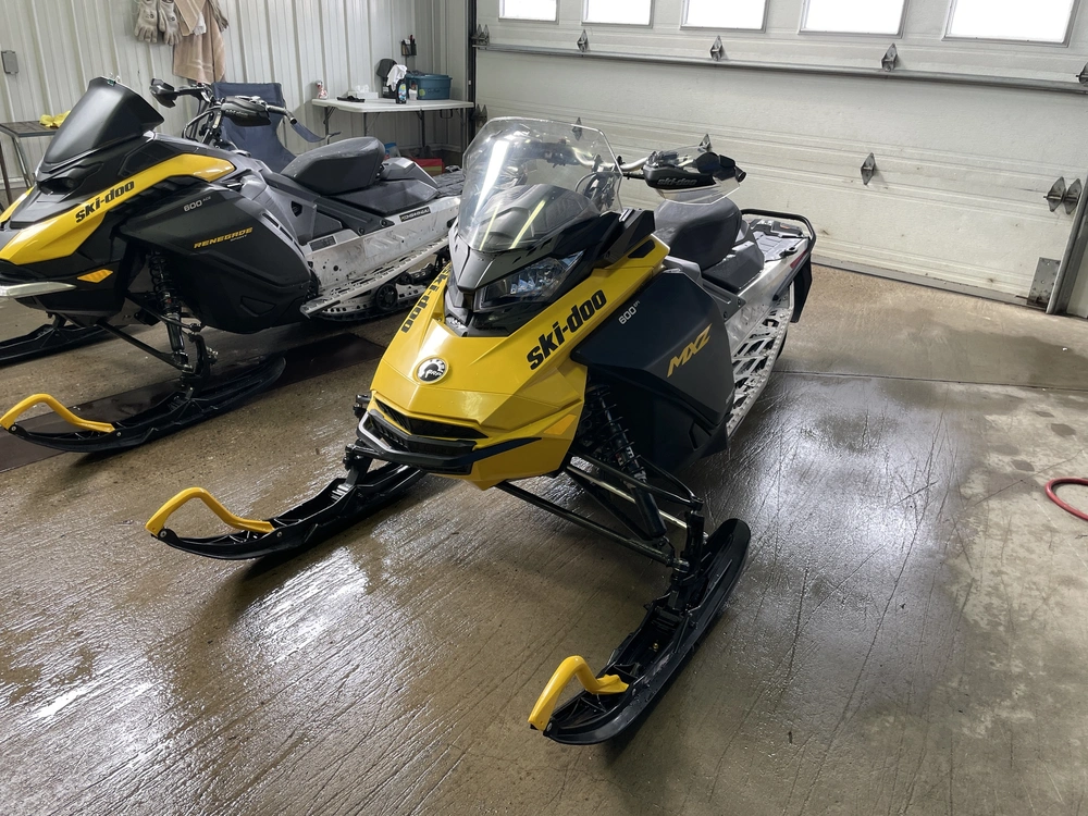 Ski-doo Mxz Sport 600 Efi 129 2025 alt