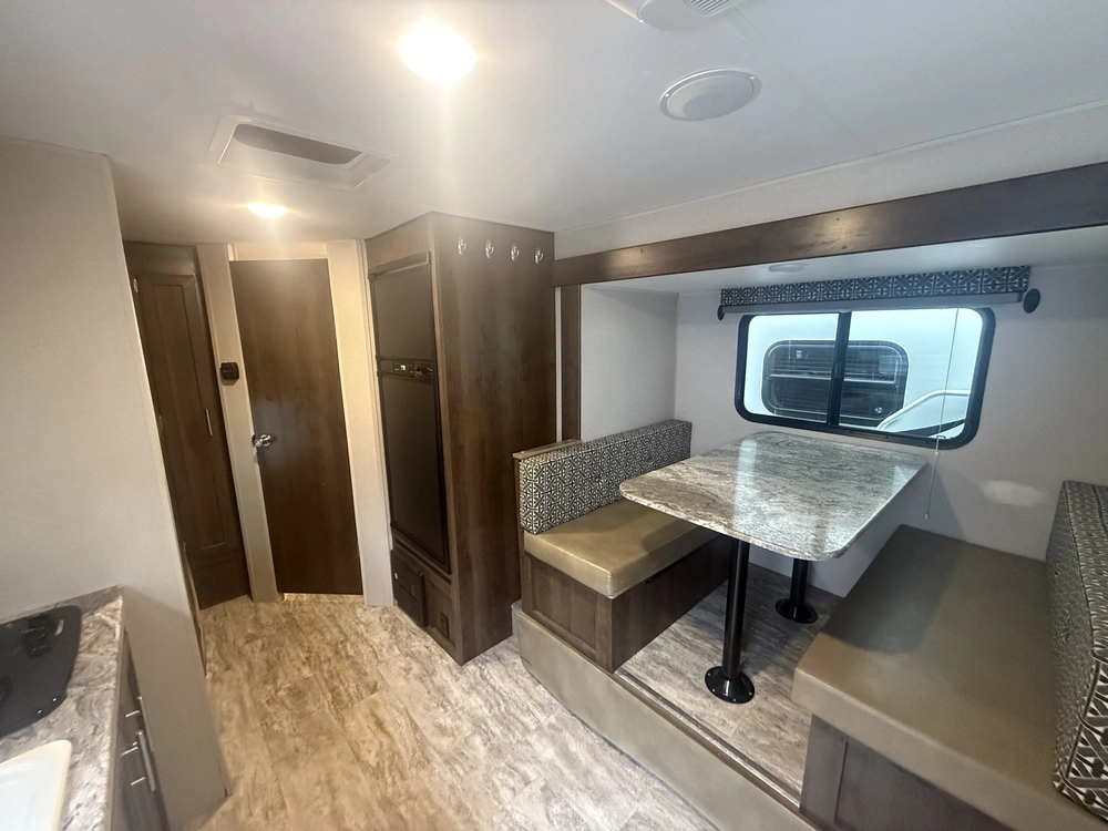 2018 Kz-rv Sportsmen Classic 191bh alt