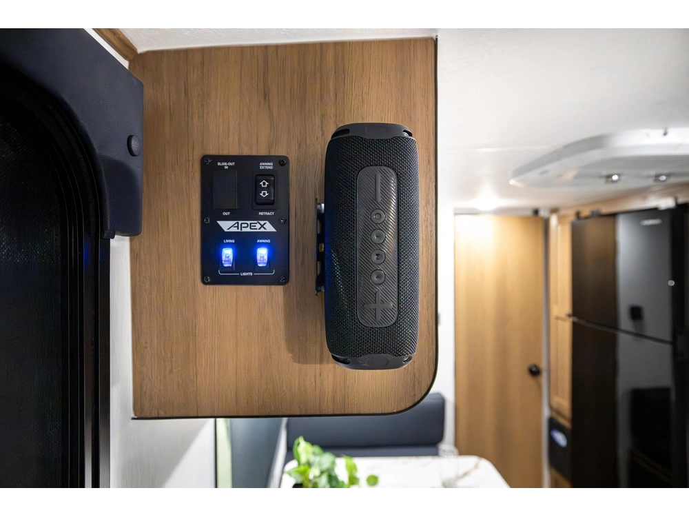 2026 Apex 187 Rb alt