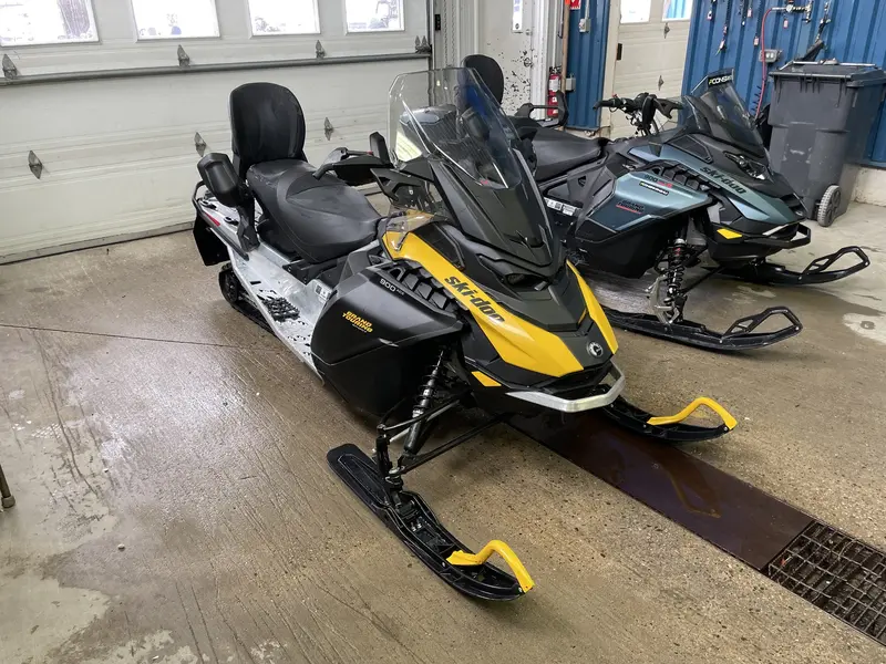 Ski-Doo Grand Touring Sport 900 ACE 2026