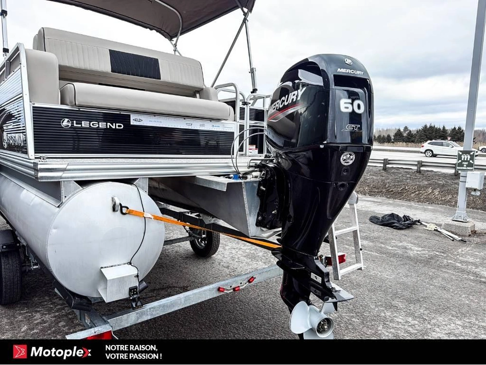 2021 Legend Ponton Dual Lounge alt