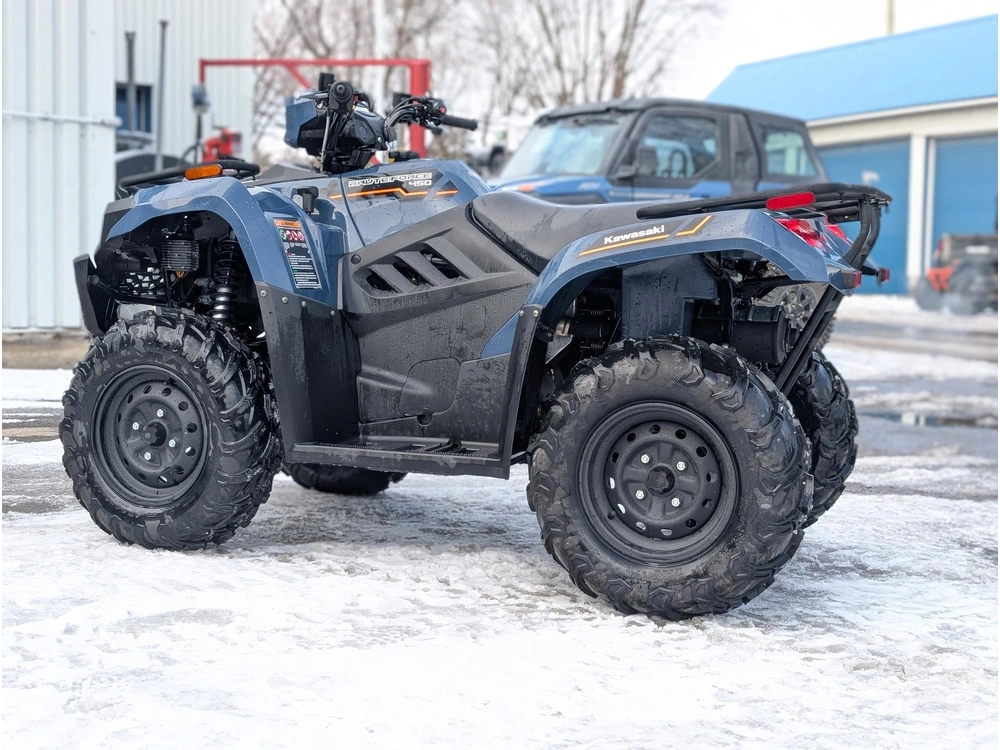 2025 Kawasaki Brute Force 450 🎯 Vtt Occasion Presque Neuf Garantie 42km 4x4 Fiable Travail Loisir Polyvalent 🟢 alt