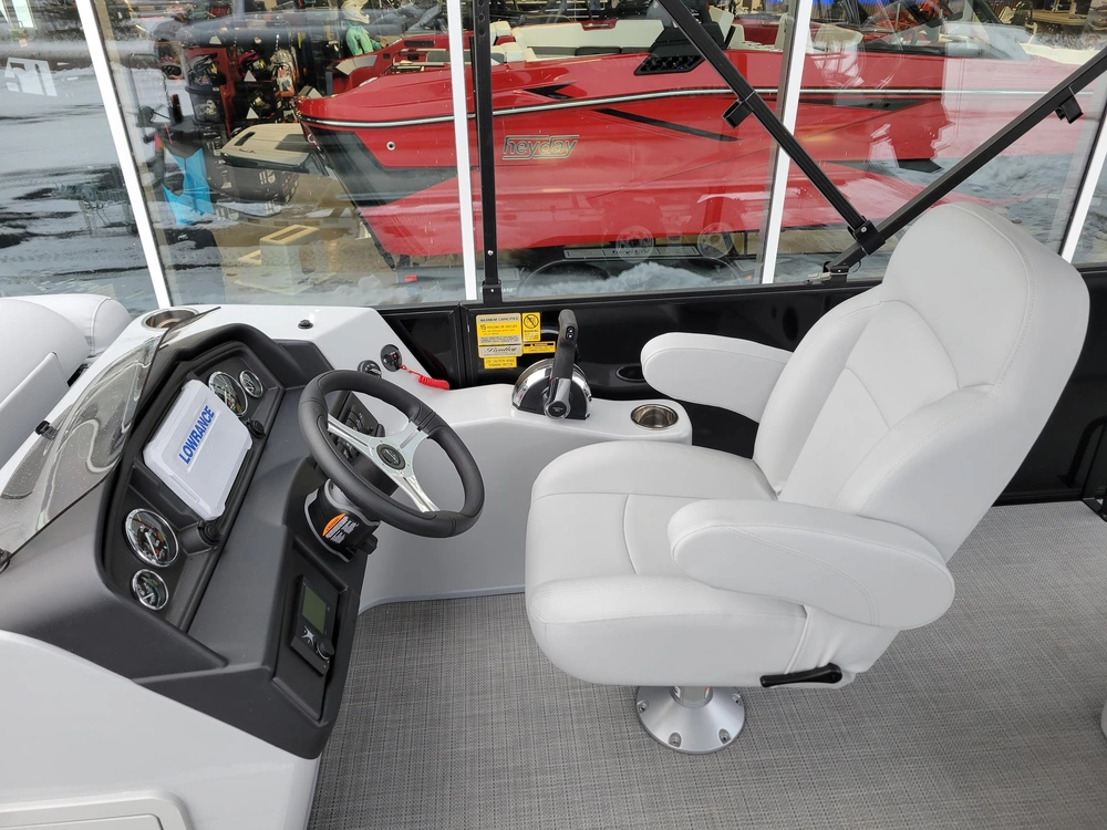 2023 Bentley Legacy 223 Swingback alt