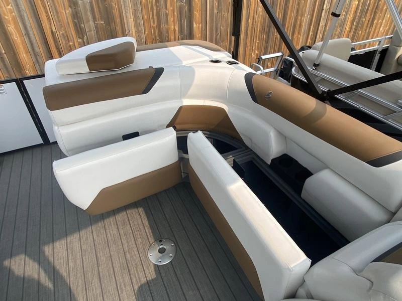 2023 Legend Boats E-series 21 Cruise alt