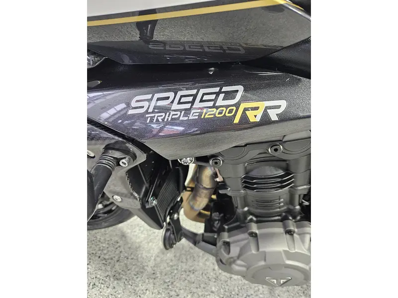2023 Triumph SPEED TRIPLE 1200 RR thumbnail 3