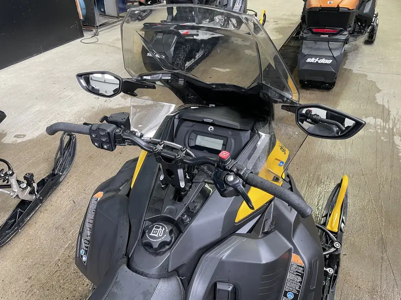 Ski-Doo Grand Touring Sport 900 ACE 2026