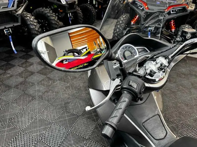 2015 Honda PCX 150 thumbnail 11