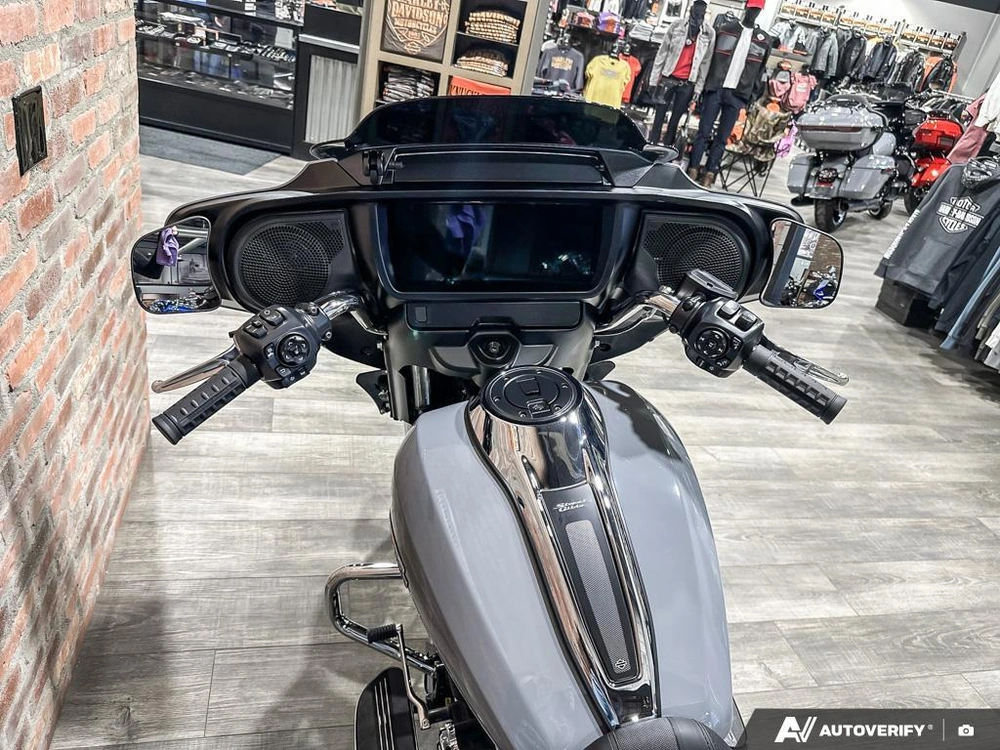 2026 Harley-davidson Street Glide alt