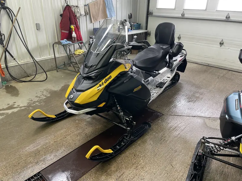 Ski-Doo Grand Touring Sport 900 ACE 2026