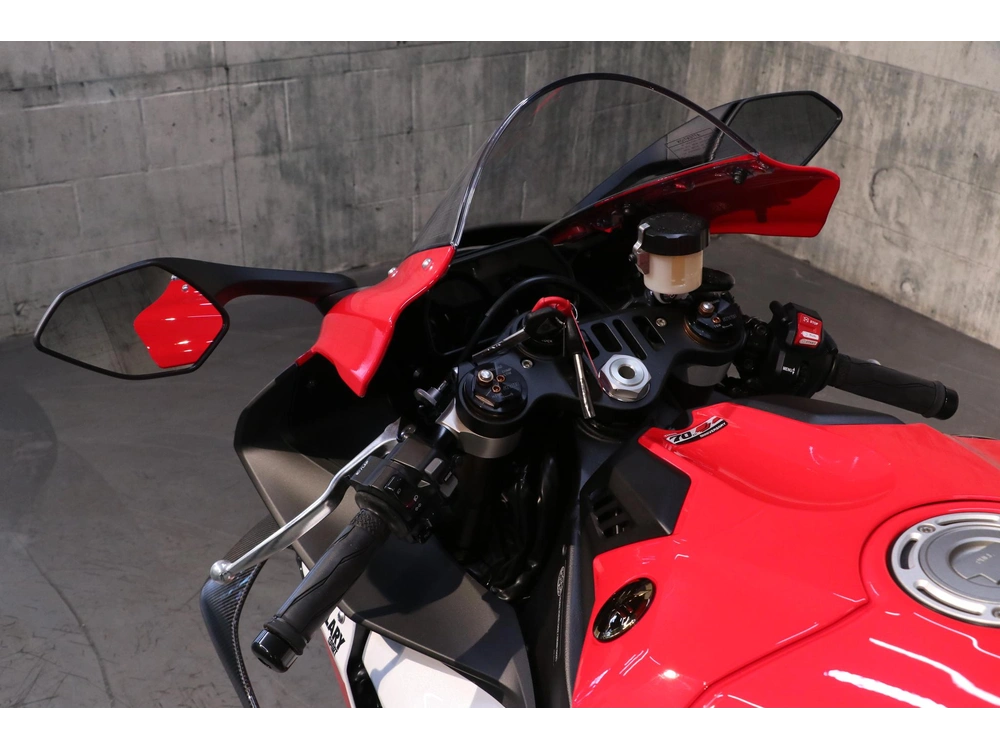 2026 Yamaha Yzf-r1 70e Anniversaire alt