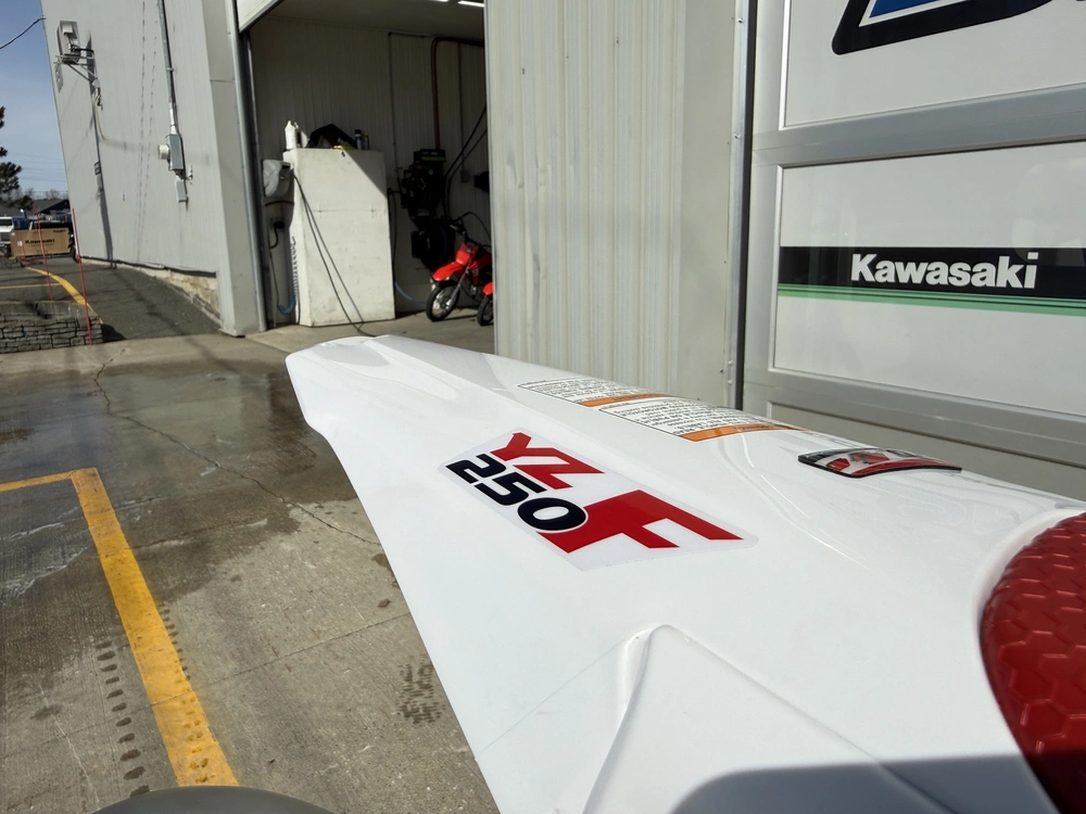 2026 Yamaha Yz250f alt