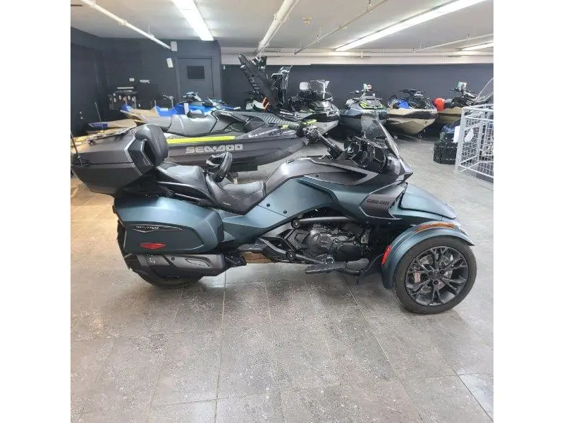 2023 Can-Am F3 Limited Special Series SE6 thumbnail 5