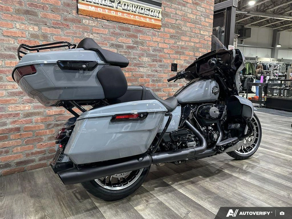 2026 Harley-davidson Street Glide Limited alt