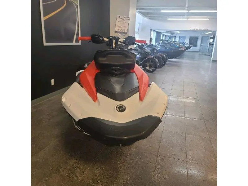 2025 Sea-Doo Spark Trixx 1P (Audio) thumbnail 4