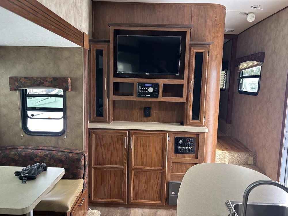 2014 Crossroads Rv Cruiser Cfl30d alt