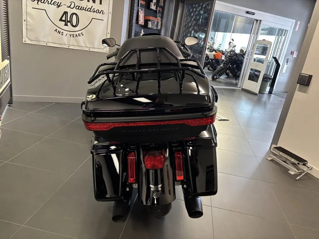 Harley-Davidson Road Glide LimitedFLTRK 2024