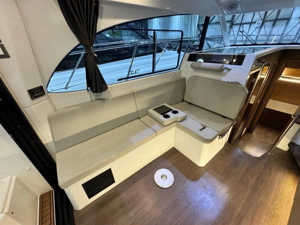 2022 Beneteau Antares 11 alt
