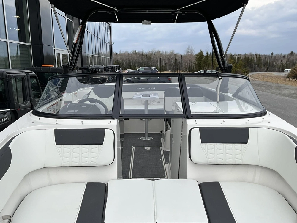 2021 Bayliner Vr6 alt