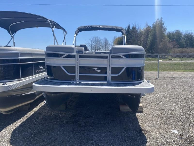 2025 Bennington Marine 18 Sl Bench alt