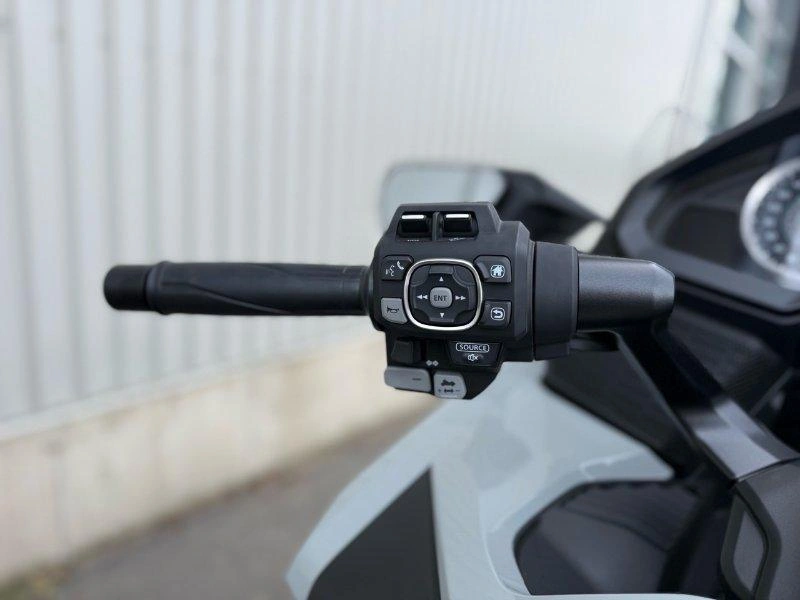 Honda Gold Wing Tour Dct 2026 alt