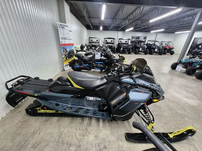 2026 Ski-Doo RENEGADE X-RS 900 ACE Turbo R thumbnail 8